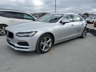 VOLVO S90 T5 MOMENTUM