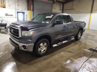 TOYOTA TUNDRA DOUBLE CAB SR5