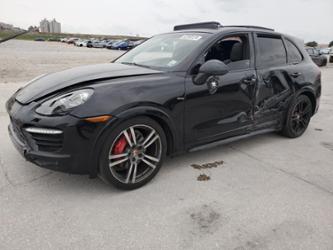 PORSCHE CAYENNE GTS