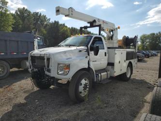 FORD F-750 SUPER DUTY