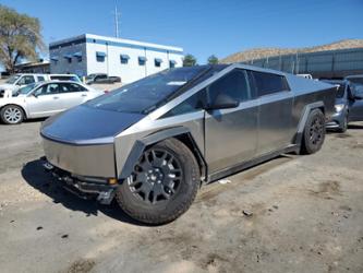 TESLA CYBERTRUCK