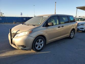 TOYOTA SIENNA BASE