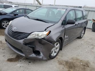 TOYOTA SIENNA