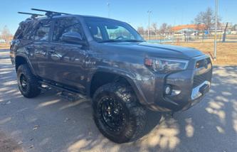 TOYOTA 4RUNNER SR5