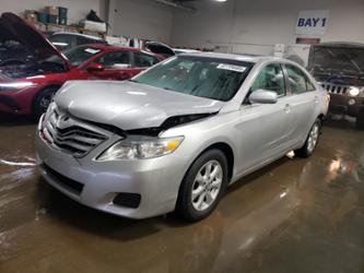 TOYOTA CAMRY BASE