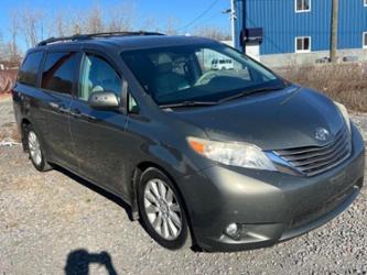 TOYOTA SIENNA XLE