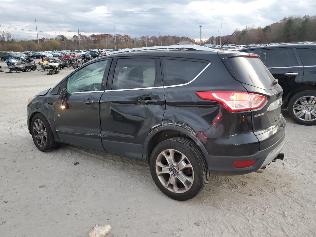 FORD ESCAPE TITANIUM