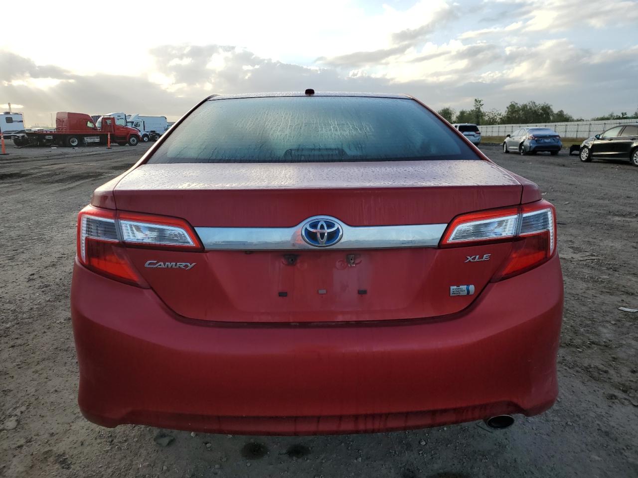 TOYOTA CAMRY HYBRID