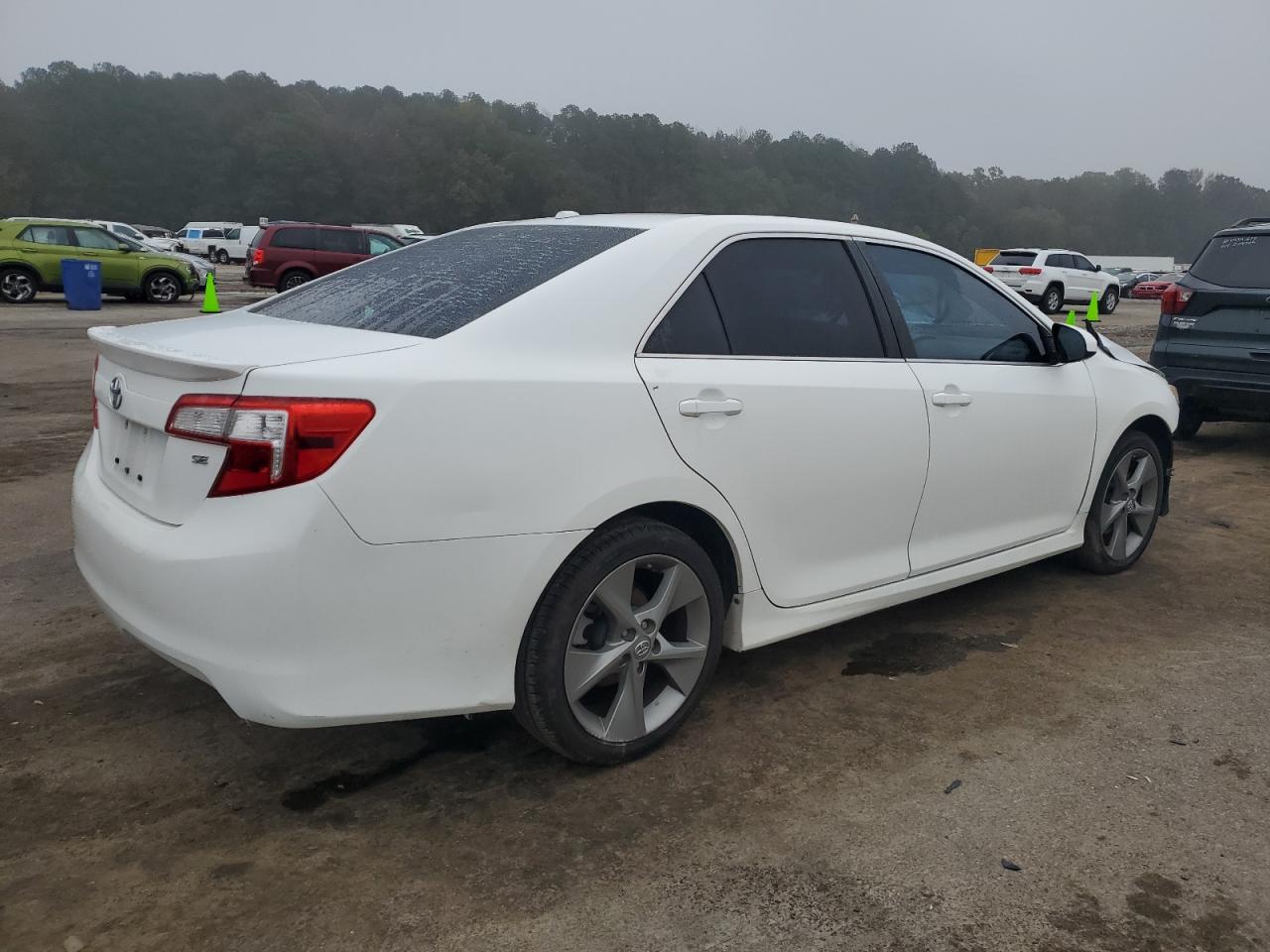 TOYOTA CAMRY SE