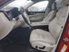 VOLVO XC60 T5 MOMENTUM