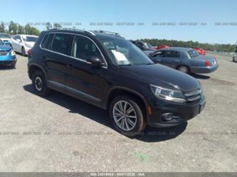 VOLKSWAGEN TIGUAN SE W/SUNROOF & NAV