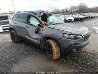 JEEP CHEROKEE TRAILHAWK 4X4