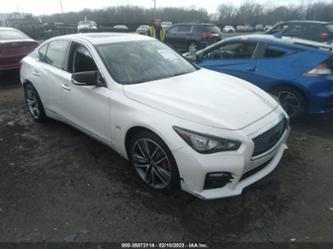 INFINITI Q50 3.0T RED SPORT 400