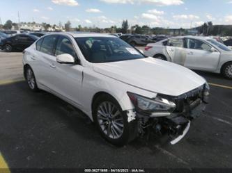 INFINITI Q50 LUXE