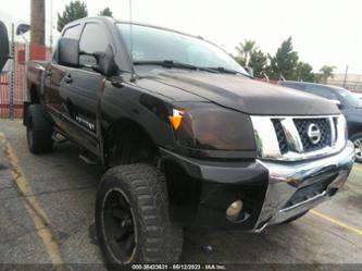 NISSAN TITAN SV