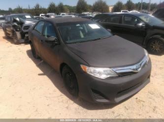 TOYOTA CAMRY HYBRID LE