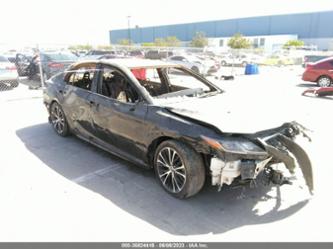 TOYOTA CAMRY HYBRID SE HYBRID