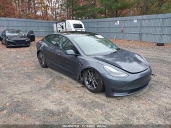 TESLA MODEL 3 REAR-WHEEL DRIVE