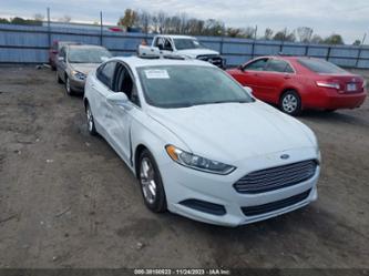 FORD FUSION SE