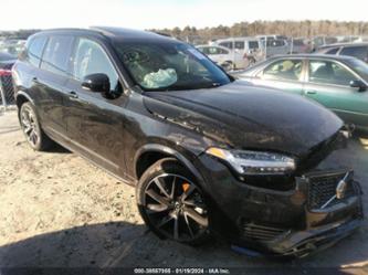 VOLVO XC90 T8 ULTIMATE DARK THEME 7-SEATER