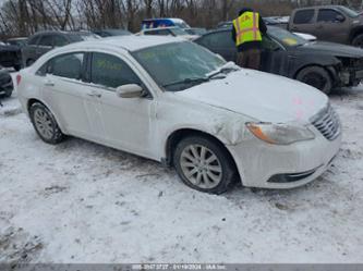 CHRYSLER 200 TOURING