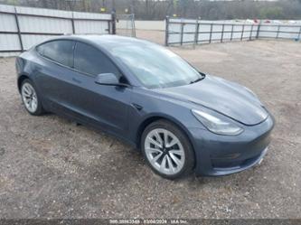 TESLA MODEL 3 REAR-WHEEL DRIVE