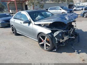 MERCEDES-BENZ C-CLASS LUXURY/SPORT