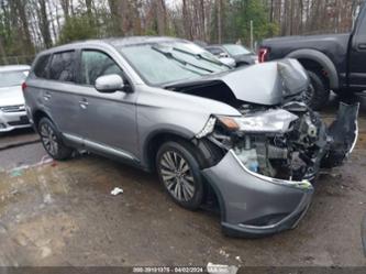 MITSUBISHI OUTLANDER SE