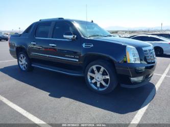 CADILLAC ESCALADE LUXURY