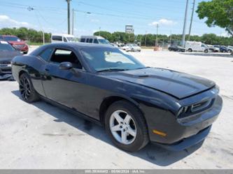 DODGE CHALLENGER SE