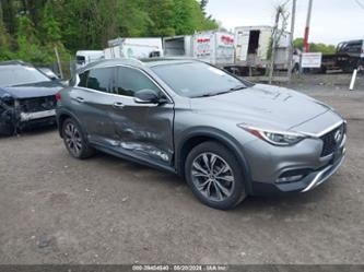 INFINITI QX30 PREMIUM