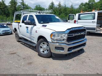 RAM 2500 TRADESMAN 4X4 6 4 BOX