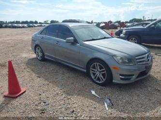 MERCEDES-BENZ C-CLASS LUXURY/SPORT