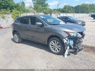 NISSAN ROGUE SPORT S