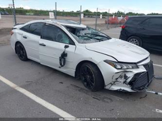 TOYOTA AVALON XSE NIGHTSHADE