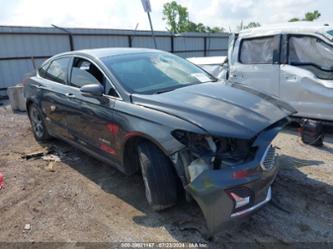 FORD FUSION HYBRID TITANIUM