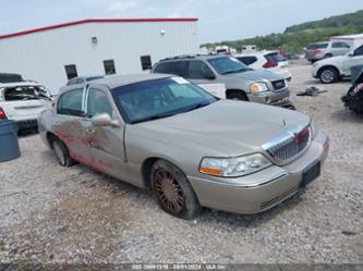 LINCOLN TOWN CAR SIGNATURE LIMITED