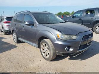 MITSUBISHI OUTLANDER SE