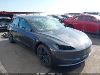 TESLA MODEL 3 REAR-WHEEL DRIVE