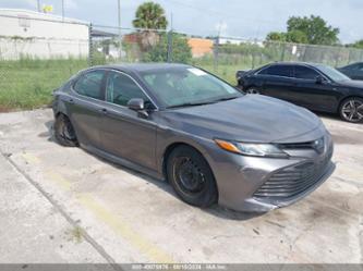 TOYOTA CAMRY HYBRID LE