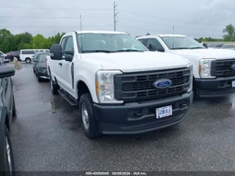 FORD F-250 XL