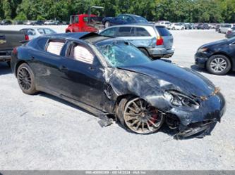 PORSCHE PANAMERA GTS