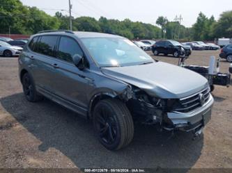 VOLKSWAGEN TIGUAN 2.0T SE R-LINE BLACK