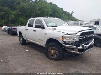 RAM 2500 TRADESMAN 4X4 6 4 BOX