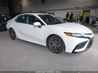 TOYOTA CAMRY SE AWD