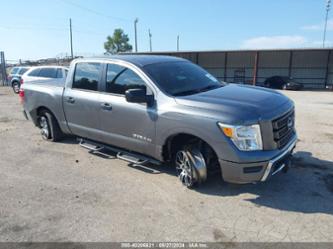 NISSAN TITAN SV 4X4