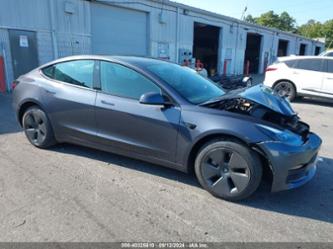 TESLA MODEL 3 REAR-WHEEL DRIVE