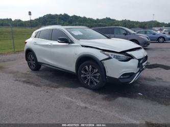 INFINITI QX30 PREMIUM