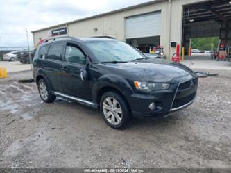 MITSUBISHI OUTLANDER SE