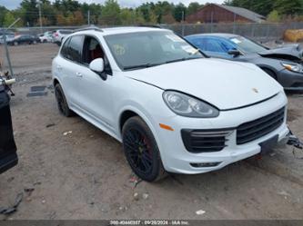 PORSCHE CAYENNE GTS